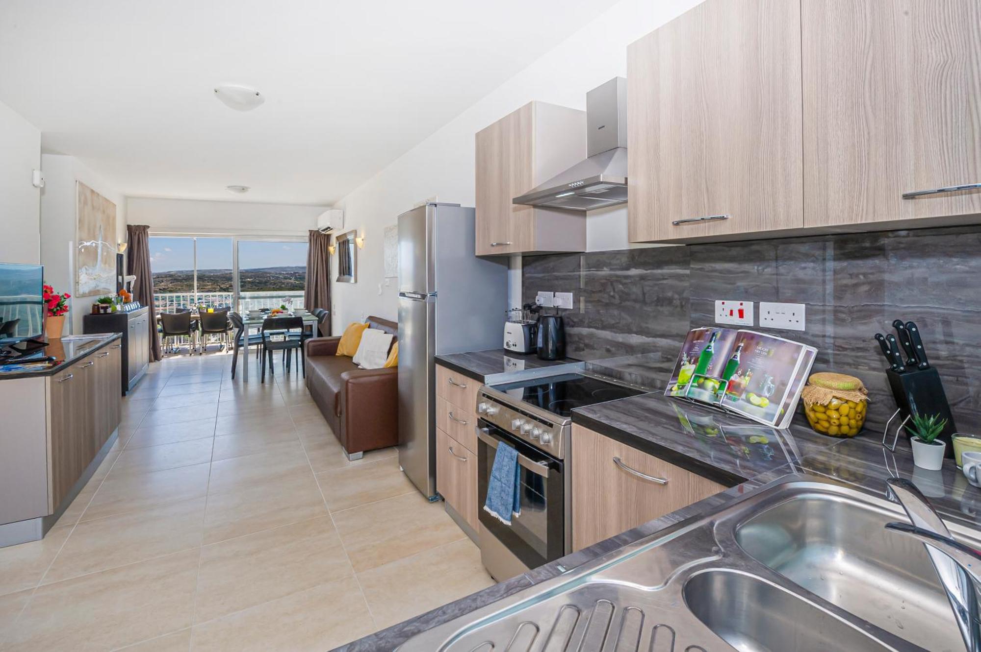 Summer Breeze Penthouse With Private Hot Tub & Terrace With Panoramic Views, By Getawaysmalta Mellieha Exterior photo