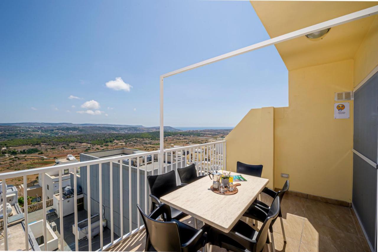 Summer Breeze Penthouse With Private Hot Tub & Terrace With Panoramic Views, By Getawaysmalta Mellieha Exterior photo